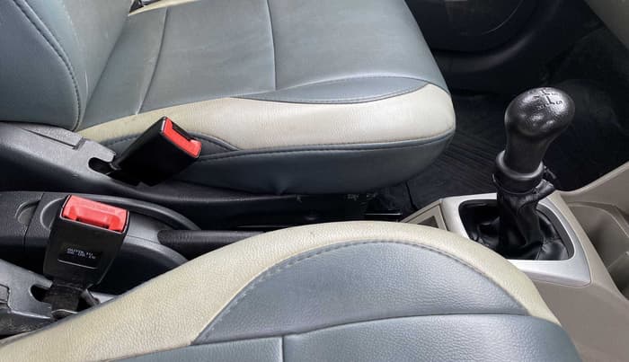 2015 Maruti Alto K10 VXI, Petrol, Manual, 44,589 km, Gear Lever