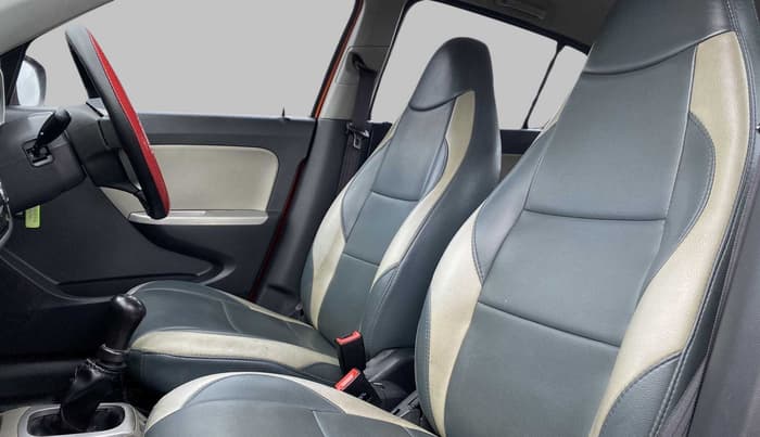 2015 Maruti Alto K10 VXI, Petrol, Manual, 44,589 km, Right Side Front Door Cabin