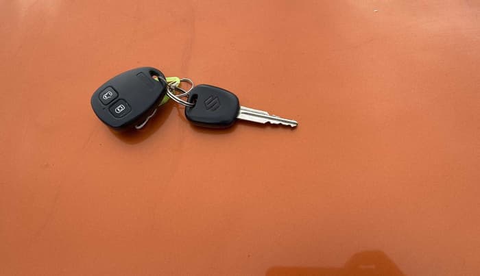 2015 Maruti Alto K10 VXI, Petrol, Manual, 44,589 km, Key Close Up