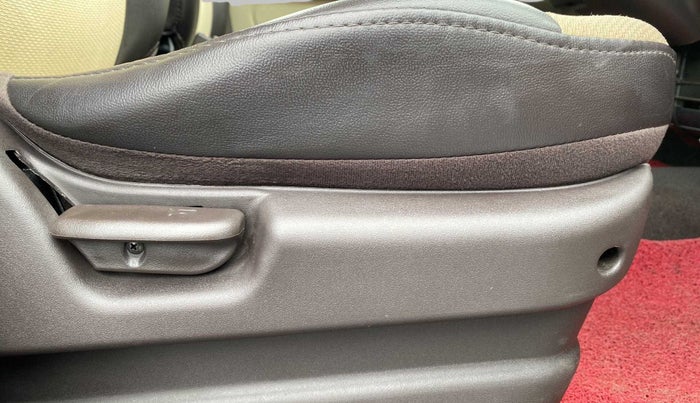 2010 Hyundai Santro Xing GL, Petrol, Manual, 26,775 km, Driver Side Adjustment Panel