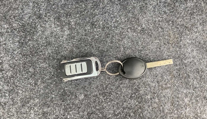 2019 Tata Tiago XM PETROL, Petrol, Manual, 30,214 km, Key Close Up