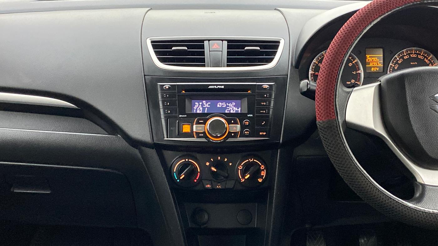 2013 Maruti Swift VXI, Petrol, Manual, 32,995 km, Air Conditioner