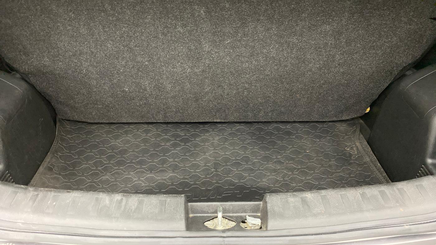 2013 Maruti Swift VXI, Petrol, Manual, 32,995 km, Boot Inside
