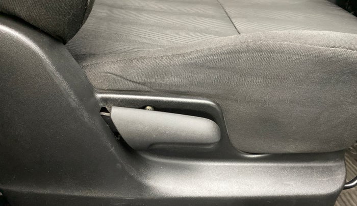 2013 Maruti Swift VXI, Petrol, Manual, 32,995 km, Driver Side Adjustment Panel