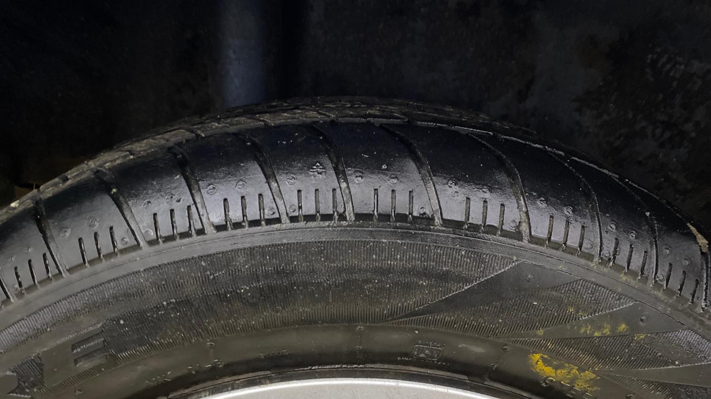 2015 Honda Amaze 1.2L I-VTEC S, Petrol, Manual, 53,595 km, Right Rear Tyre Tread