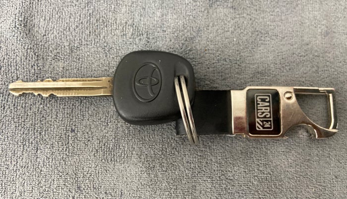 2014 Toyota Etios G, Petrol, Manual, 6,886 km, Key Close Up