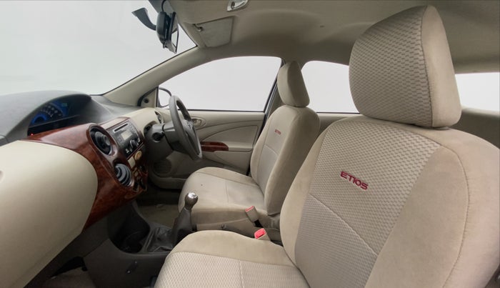 2014 Toyota Etios G, Petrol, Manual, 6,886 km, Right Side Front Door Cabin