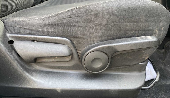 2012 Maruti Swift ZDI, Diesel, Manual, 1,05,992 km, Driver Side Adjustment Panel