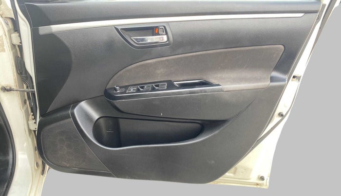 2012 Maruti Swift ZDI, Diesel, Manual, 1,05,992 km, Driver Side Door Panels Control