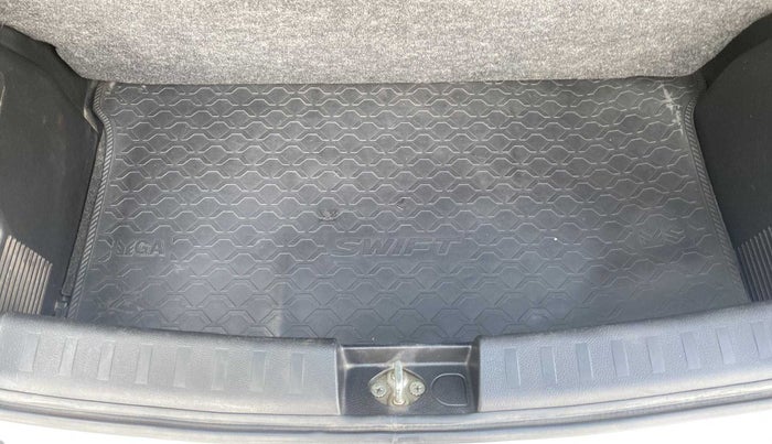 2012 Maruti Swift ZDI, Diesel, Manual, 1,05,992 km, Boot Inside