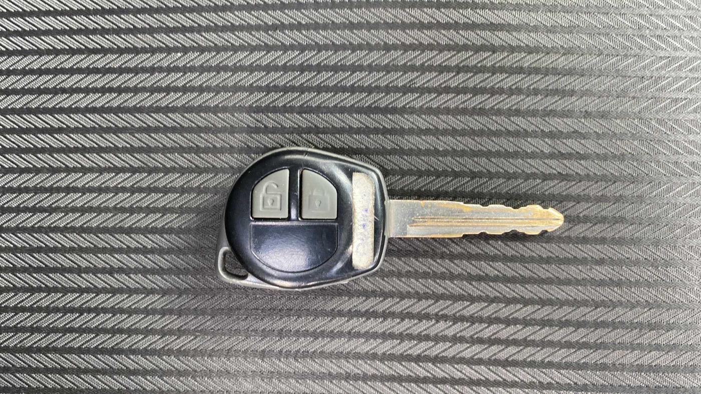 2012 Maruti Swift ZDI, Diesel, Manual, 1,05,992 km, Key Close Up