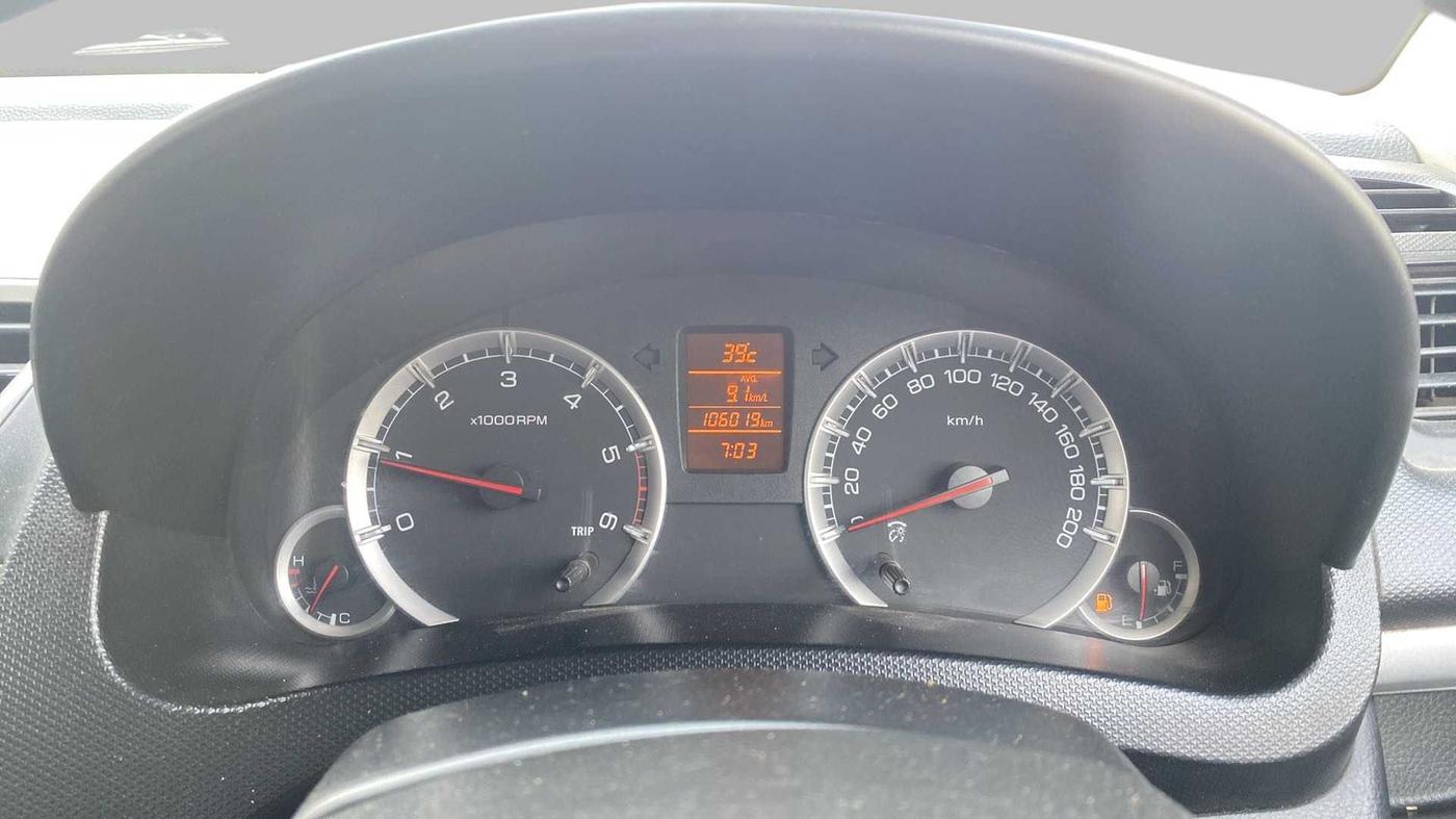 2012 Maruti Swift ZDI, Diesel, Manual, 1,05,992 km, Odometer Image