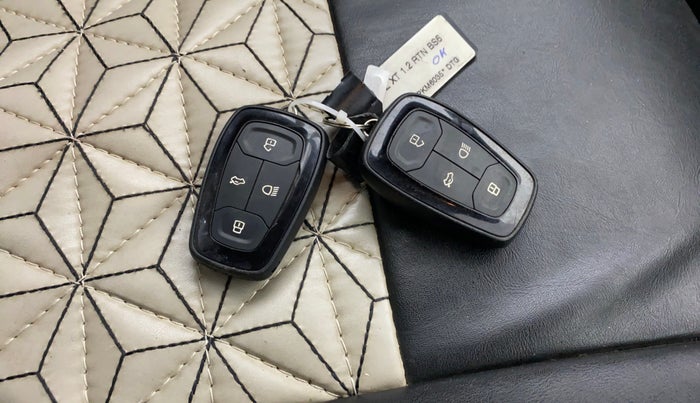 2021 Tata ALTROZ XT PETROL, Petrol, Manual, 43,932 km, Key Close Up