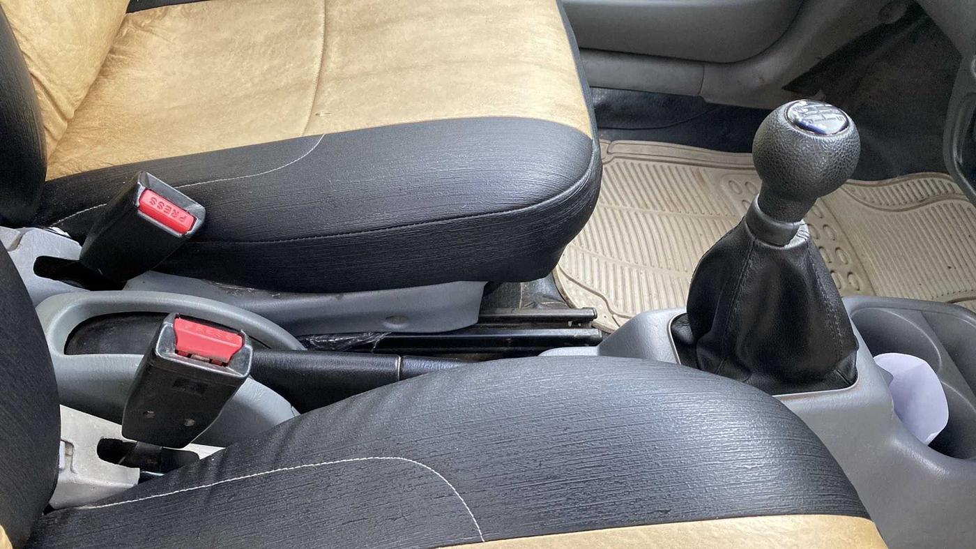 2012 Maruti Alto K10 VXI, Petrol, Manual, 92,682 km, Gear Lever