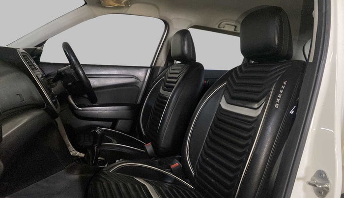 2019 Maruti Vitara Brezza VDI, Diesel, Manual, 44,266 km, Right Side Front Door Cabin