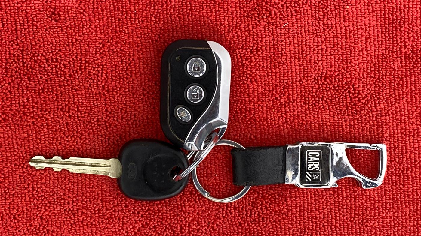 2013 Hyundai i10 SPORTZ 1.2 KAPPA2, Petrol, Manual, 99,940 km, Key Close Up