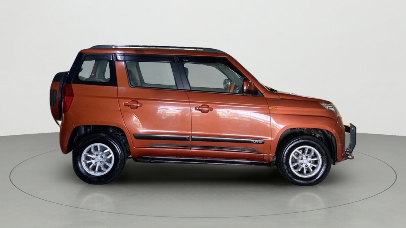 2015 Mahindra TUV300 T8, Diesel, Manual, 93,126 km, Right Side