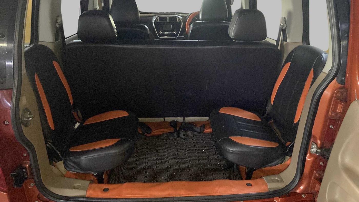 2015 Mahindra TUV300 T8, Diesel, Manual, 93,126 km, Third Seat Row ( optional )