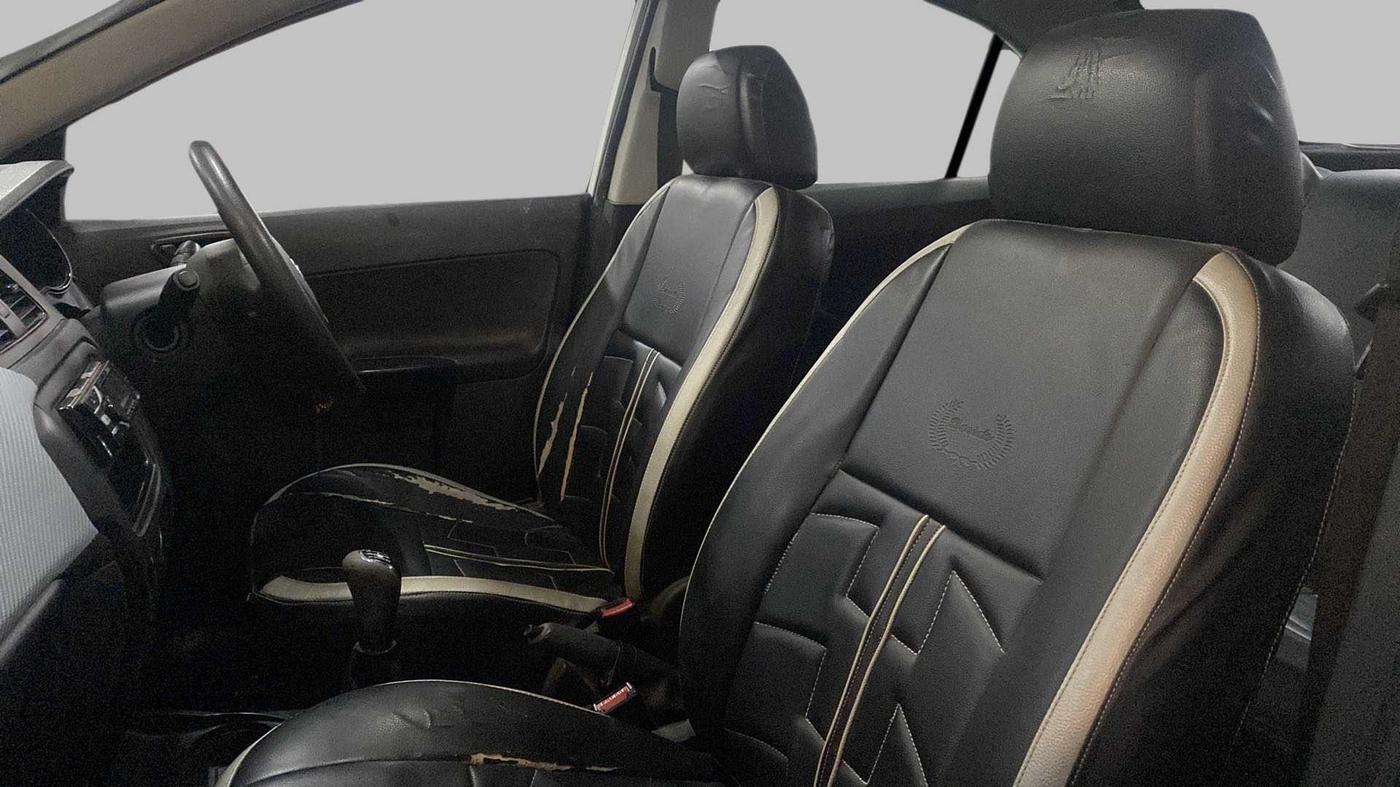2018 Tata Zest XE PETROL, CNG, Manual, 1,04,628 km, Right Side Front Door Cabin