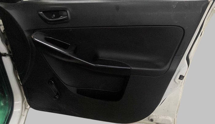 2018 Tata Zest XE PETROL, CNG, Manual, 1,04,628 km, Driver Side Door Panels Control
