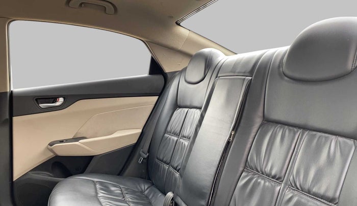 2018 Hyundai Verna 1.6 VTVT SX, Petrol, Manual, 39,088 km, Right Side Rear Door Cabin