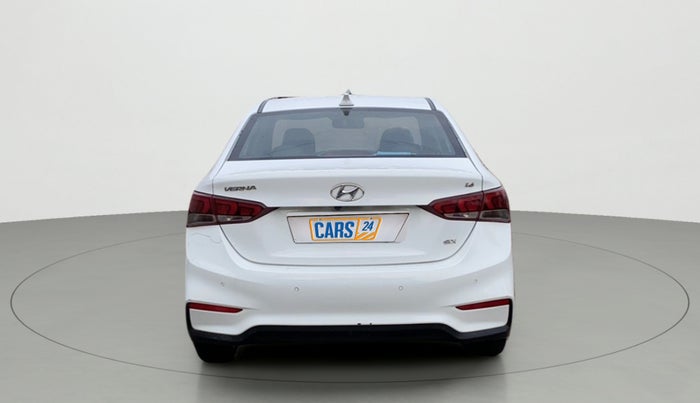 2018 Hyundai Verna 1.6 VTVT SX, Petrol, Manual, 39,088 km, Back/Rear