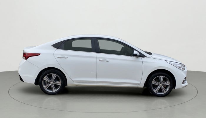 2018 Hyundai Verna 1.6 VTVT SX, Petrol, Manual, 39,088 km, Right Side View