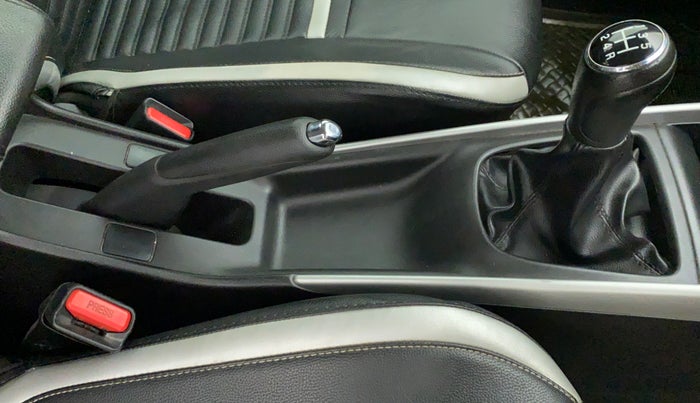2017 Maruti Baleno DELTA PETROL 1.2, Petrol, Manual, 53,372 km, Gear Lever