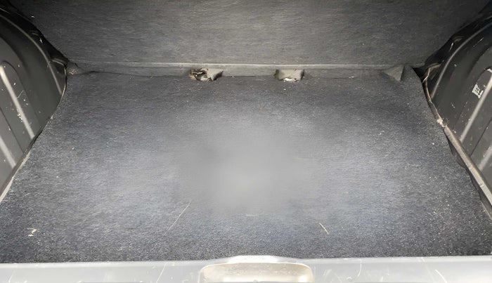 2019 Renault Kwid RXT 1.0 AMT, Petrol, Automatic, 25,583 km, Boot Inside