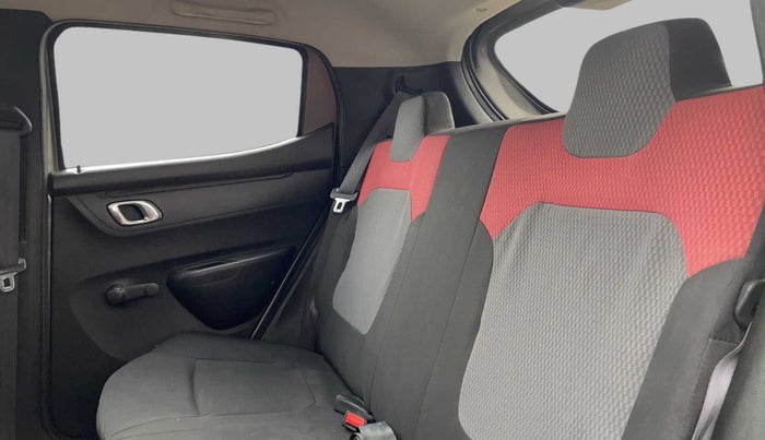 2019 Renault Kwid RXT 1.0 AMT, Petrol, Automatic, 25,583 km, Right Side Rear Door Cabin