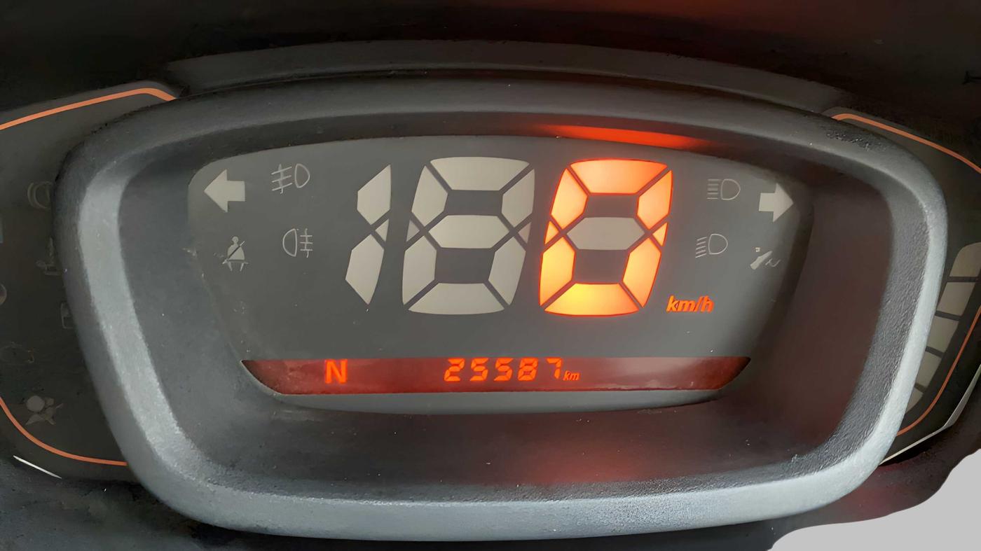 2019 Renault Kwid RXT 1.0 AMT, Petrol, Automatic, 25,583 km, Odometer Image