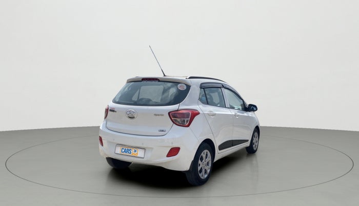 2016 Hyundai Grand i10 SPORTZ 1.2 KAPPA VTVT, Petrol, Manual, 1,15,758 km, Right Back Diagonal