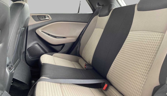 2018 Hyundai Elite i20 MAGNA EXECUTIVE 1.2, Petrol, Manual, 42,839 km, Right Side Rear Door Cabin