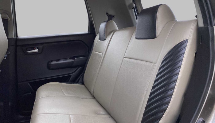 2019 Maruti New Wagon-R VXI 1.2, Petrol, Manual, 46,895 km, Right Side Rear Door Cabin