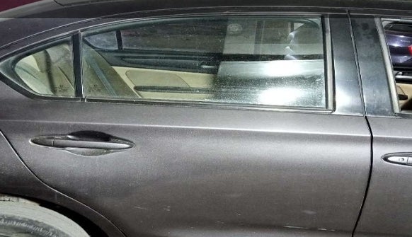 2019 Honda Amaze 1.2L I-VTEC S, Petrol, Manual, 56,375 km, Right rear door - Minor scratches