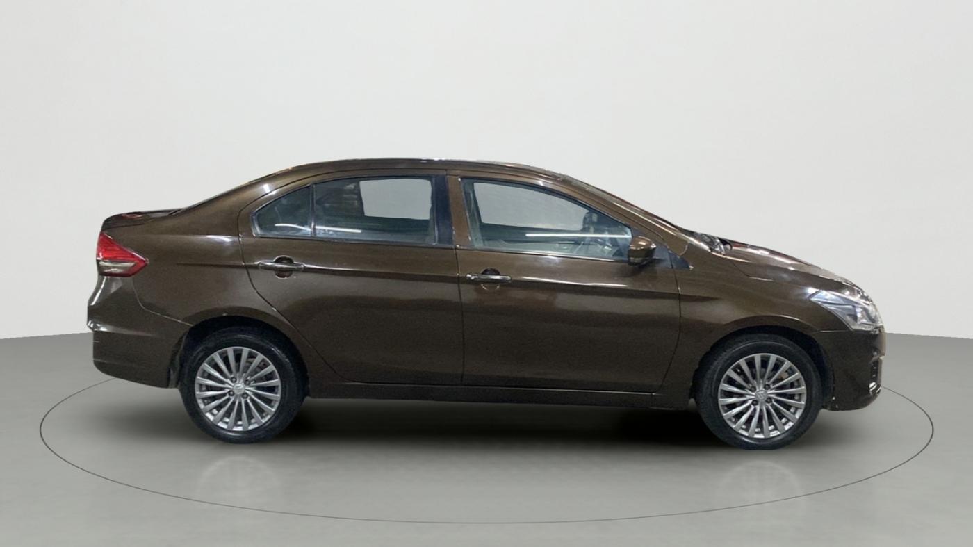 2015 Maruti Ciaz ZDI+, Diesel, Manual, 1,10,160 km, Right Side View