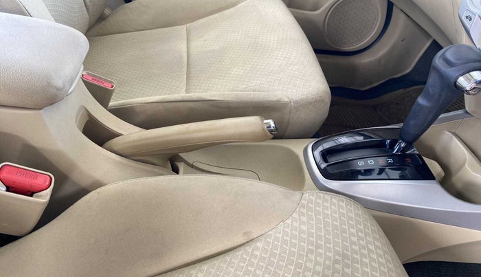 2011 Honda City 1.5L I-VTEC V AT, Petrol, Automatic, 55,960 km, Gear Lever