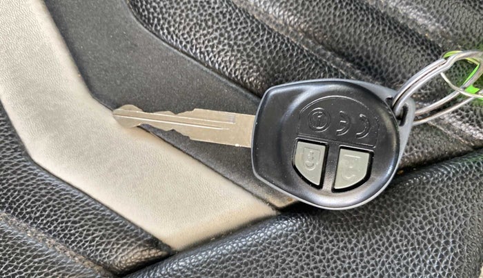 2018 Maruti Vitara Brezza VDI (O), Diesel, Manual, 90,678 km, Key Close Up