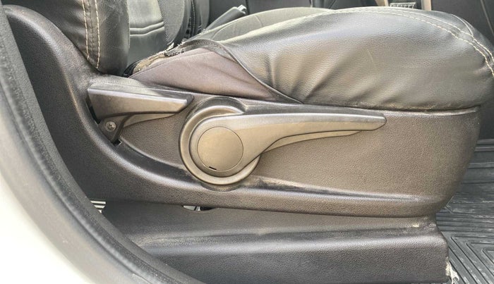 2017 Tata Zest XT PETROL, Petrol, Manual, 1,21,576 km, Driver Side Adjustment Panel