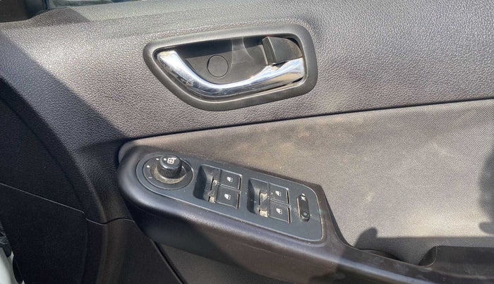 2017 Tata Zest XT PETROL, Petrol, Manual, 1,21,576 km, Driver Side Door Panels Control