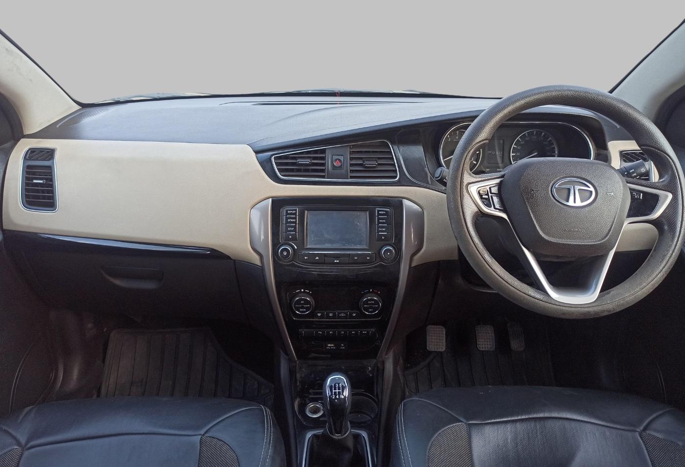 2017 Tata Zest XT PETROL, Petrol, Manual, 1,21,576 km, Dashboard