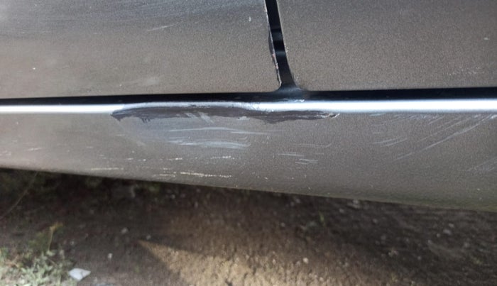 2018 Maruti Swift VDI, Diesel, Manual, 61,212 km, Left running board - Slightly dented