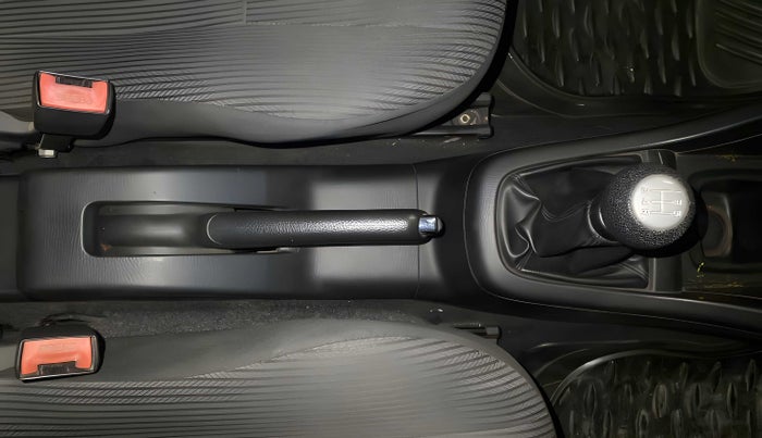 2011 Maruti Swift ZDI, Diesel, Manual, 1,18,252 km, Gear Lever
