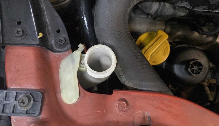 2011 Maruti Swift ZDI, Diesel, Manual, 1,18,252 km, Front windshield - Wiper bottle cap missing