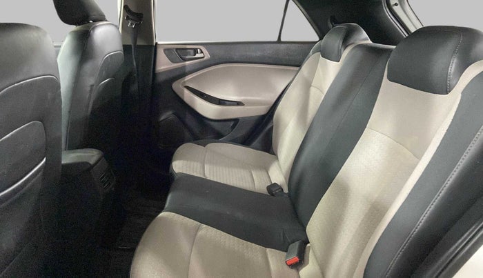2017 Hyundai Elite i20 MAGNA EXECUTIVE 1.2, Petrol, Manual, 48,063 km, Right Side Rear Door Cabin
