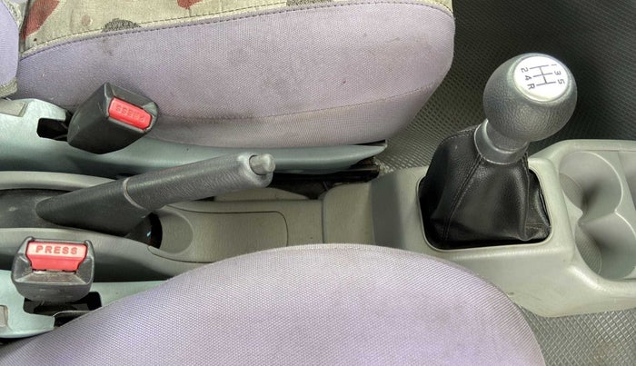 2014 Maruti Alto K10 VXI, Petrol, Manual, 1,06,649 km, Gear Lever