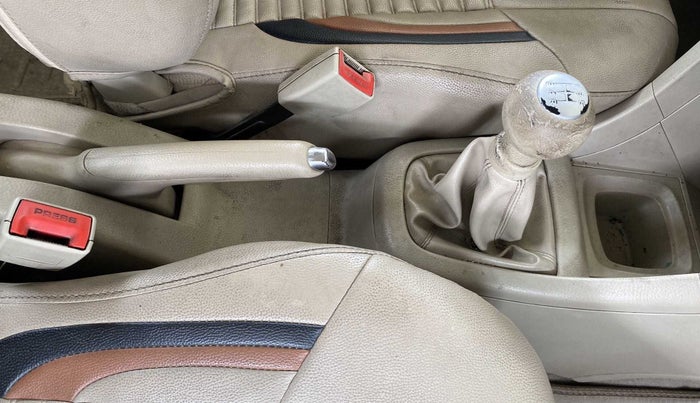 2015 Maruti Swift Dzire VDI ABS, Diesel, Manual, 1,18,604 km, Gear Lever