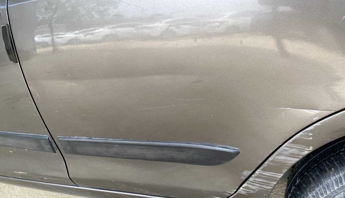 2015 Maruti Swift Dzire VDI ABS, Diesel, Manual, 1,18,604 km, Rear left door - Slightly dented