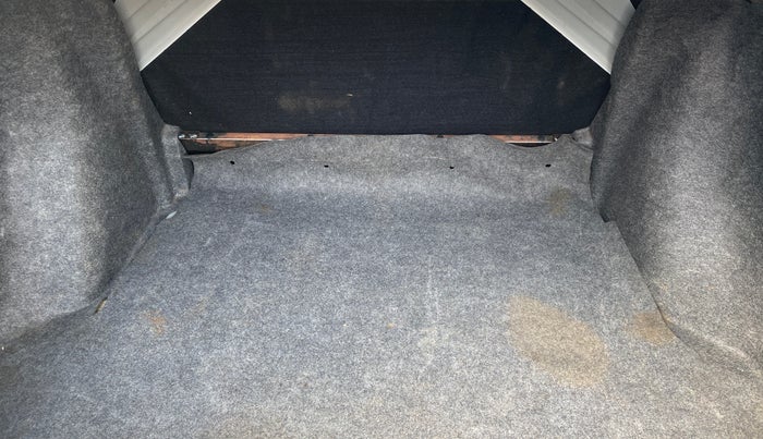 2015 Honda City 1.5L I-DTEC V, Diesel, Manual, 80,674 km, Boot Inside