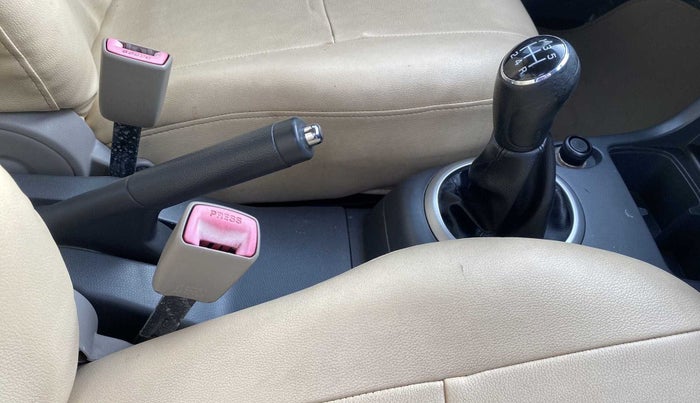 2010 Maruti Swift Dzire ZXI, Petrol, Manual, 80,313 km, Gear Lever